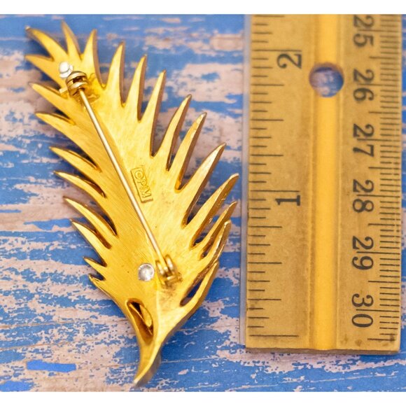 Vintage Intricate Red Leaf Gold Tone Brooch by PIM - L32 - Picture 3 of 3